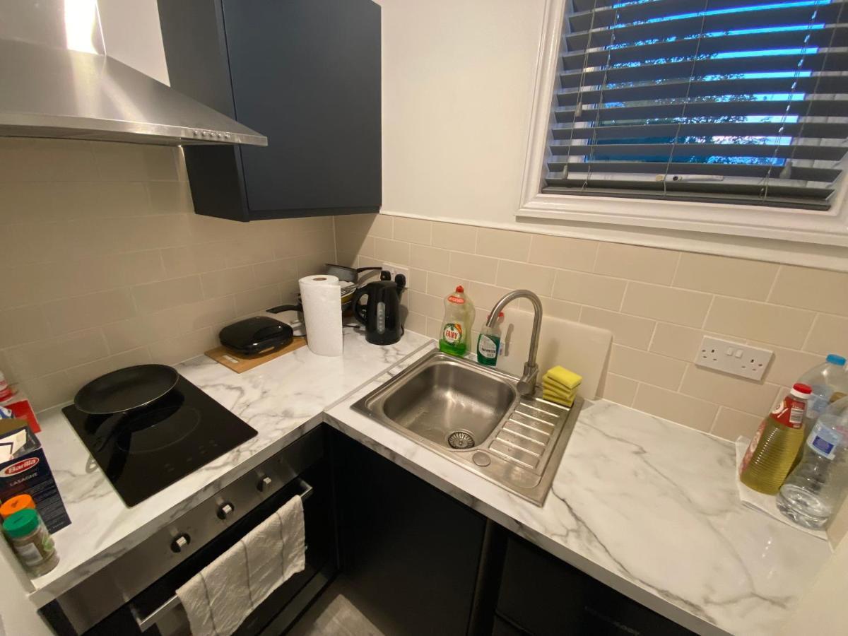 Small Single Room Walking Distance To Hove Station Exterior photo